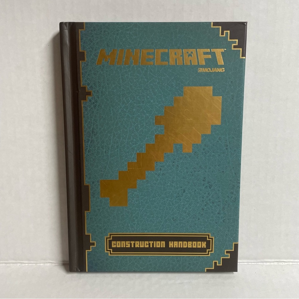 🌸$4🌸 Minecraft Construction Handbook Mojang hardcover kids book